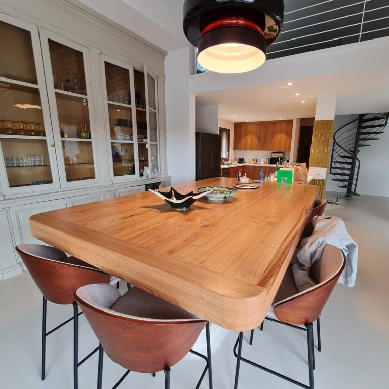 Table / Ilot central sur mesure en Châtaigner à Livron-sur-Drôme