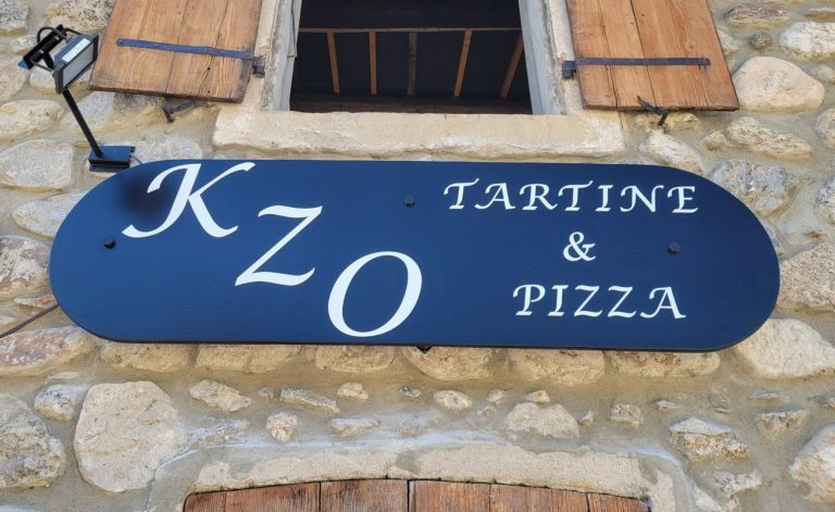 Enseigne de pizzeria personnalisée à Dunière-sur-Eyrieux